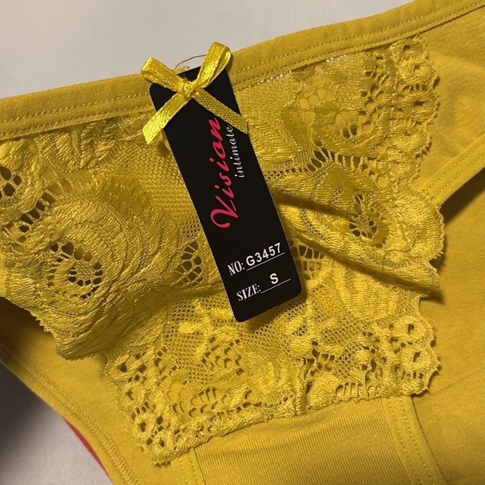Set of 6️⃣ Vision Intimates Lace Trim Panties - Picture 2 of 5